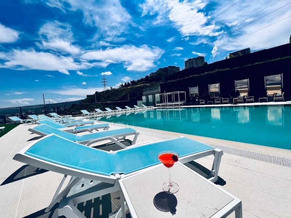 Hotel Beaumonde Garden — 4-Star Luxury Hotel in Tbilisi, Georgia