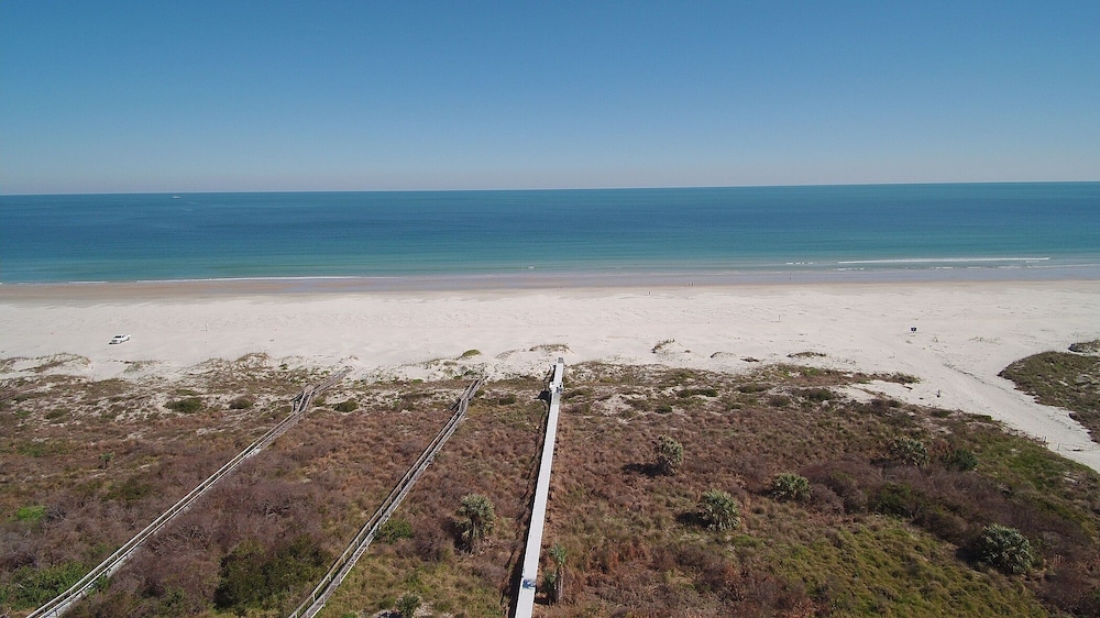 Pet Friendly Oceanfront 3 Bed 2 Bath Ocean Paradise - photo 26