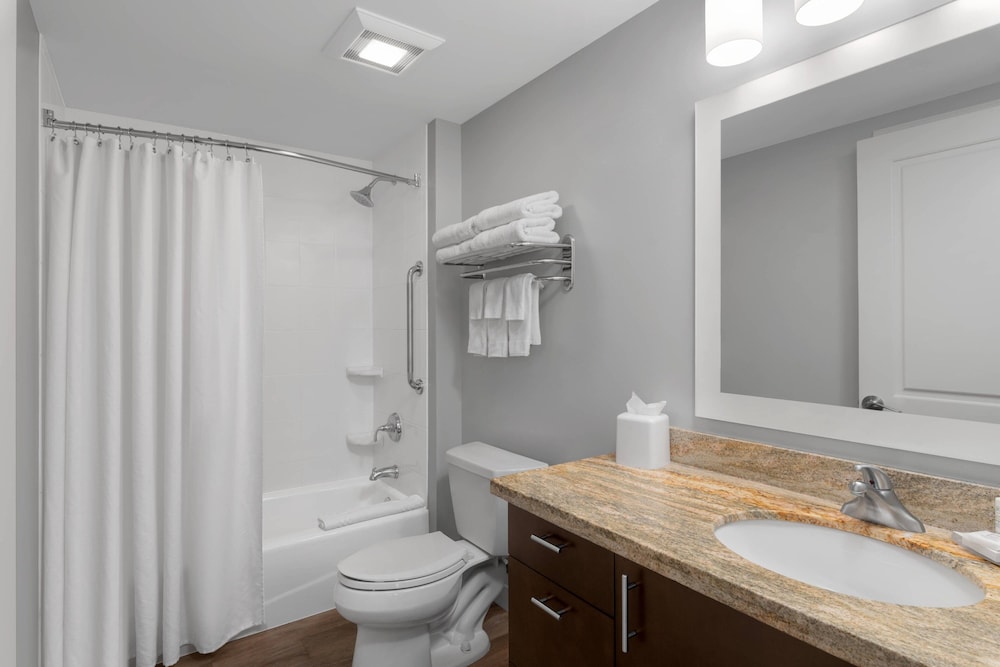 TownePlace Suites by Marriott Denver Airport at Gateway Park - photo 22