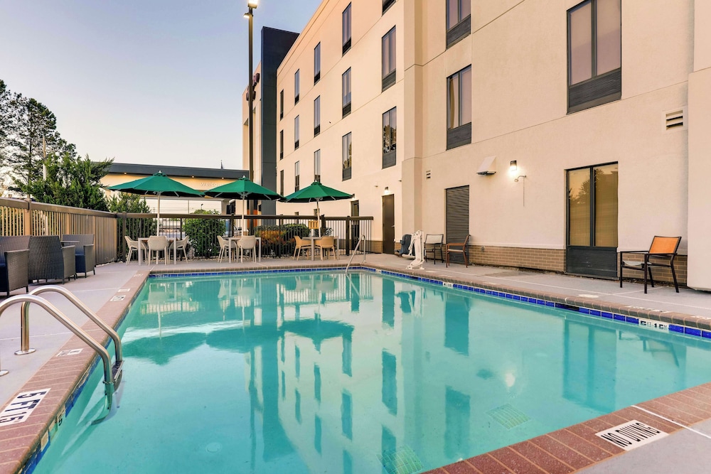 Hampton Inn Cumming - photo 22