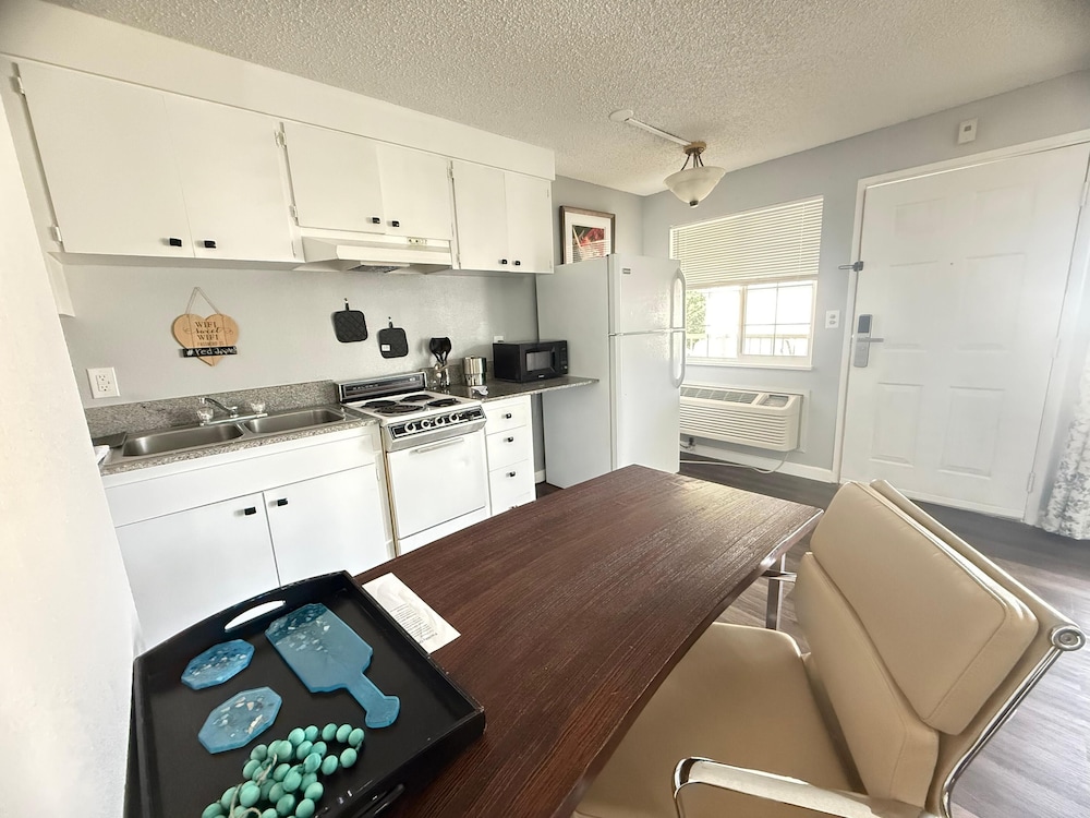 Quality Inn & Suites Bremerton — hotel in Bremerton