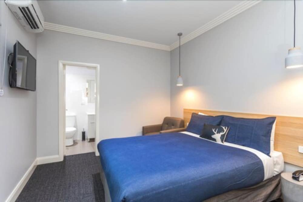 The Manhattan in Wagga Wagga, Australia