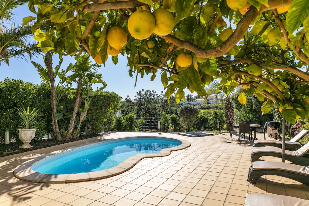 Townhouse at Vale de Milho golf — 4-Star Luxury Hotel in Carvoeiro, Portugal