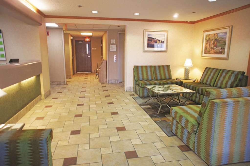 La Quinta Inn & Suites by Wyndham El Paso West Bartlett - photo 3