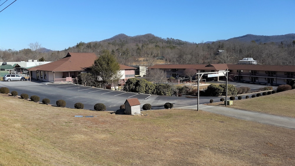 Mountain Valley Inn Dillard - photo 46