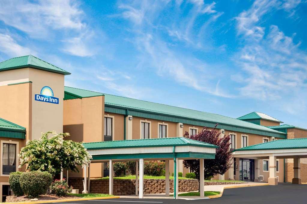 Days Inn By Wyndham Bowling Green