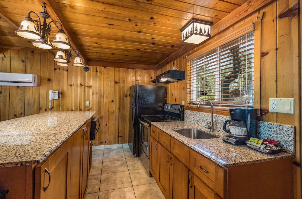 The Pines Resort - photo 21