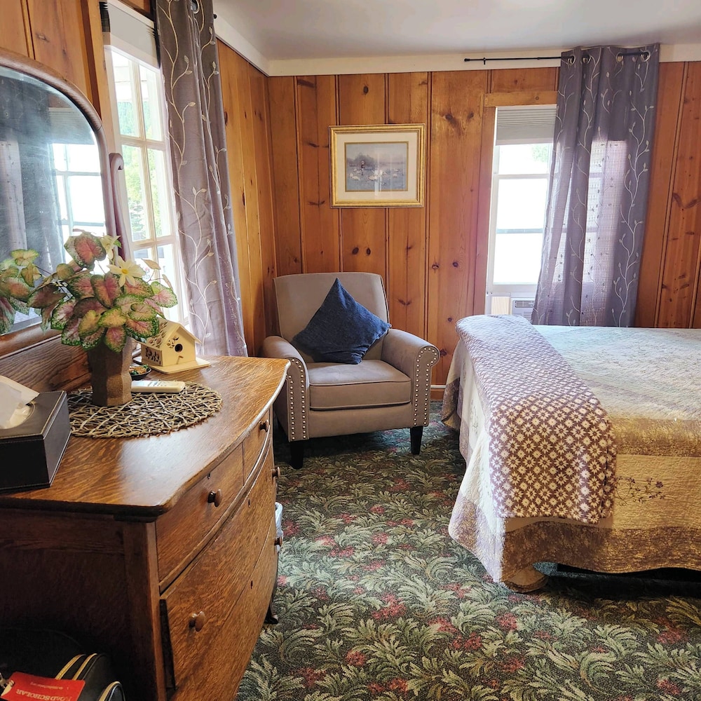 Fairweather Inn - photo 4