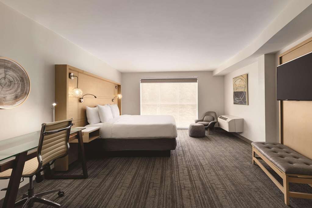 Radisson Hotel Atlanta Airport - photo 16