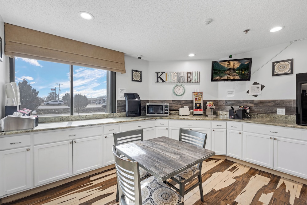 Baymont by Wyndham Fort Collins - photo 20
