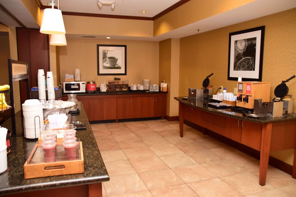 Hampton Inn Indiana - photo 27