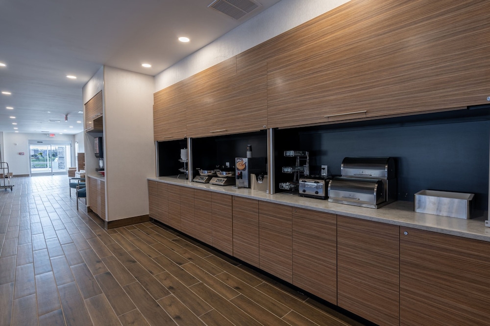 TownePlace Suites by Marriott Clinton - photo 25