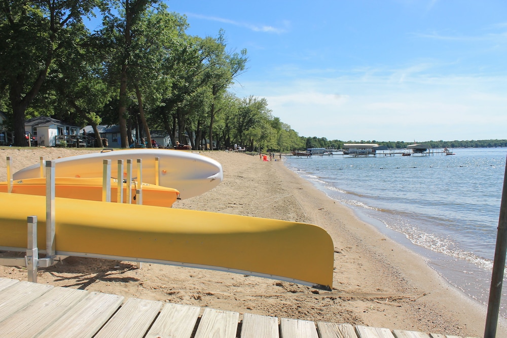 Viking Bay Resort & Lodge - photo 23