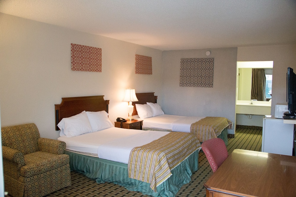 Cocomo Inn and Suites - photo 5