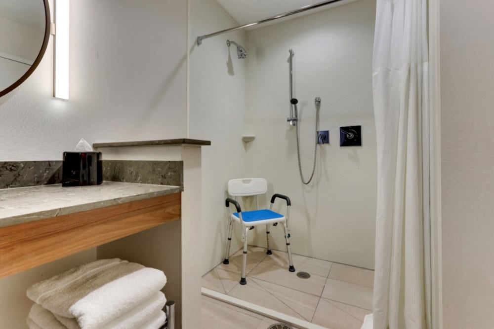 Fairfield Inn & Suites by Marriott Dalton - photo 12