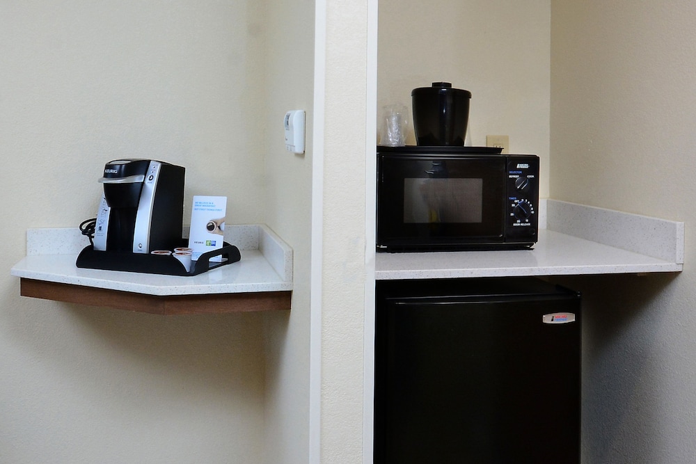 Holiday Inn Express & Suites Raleigh Durham Airport at RTP by IHG - photo 8