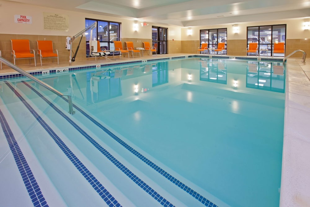 Hampton Inn Detroit Auburn Hills North - photo 19