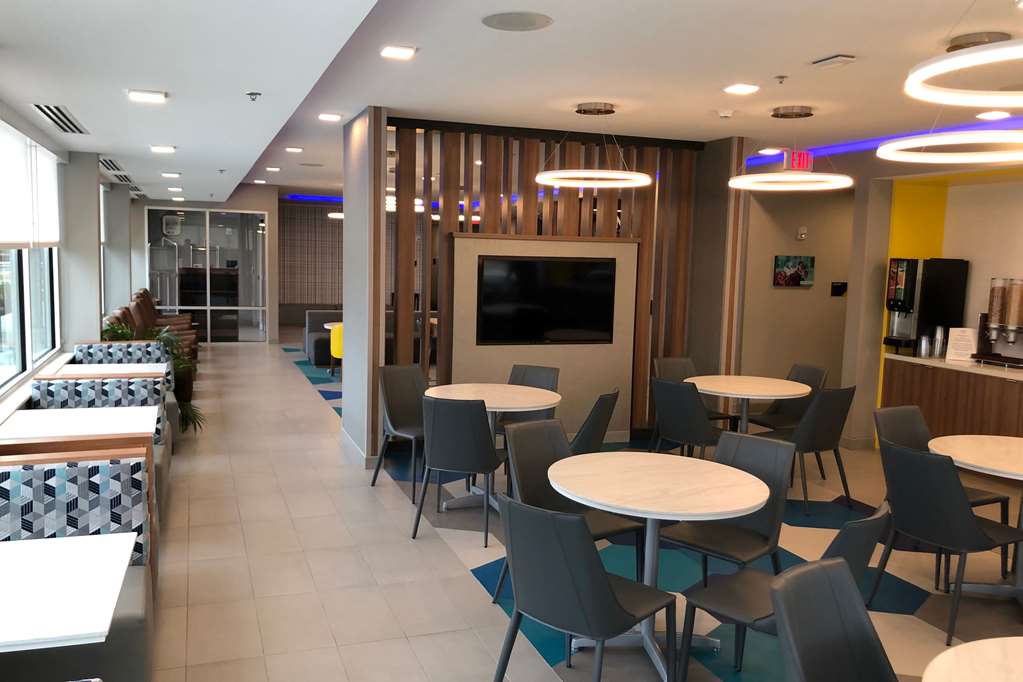 Microtel Inn & Suites by Wyndham Hot Springs - photo 20