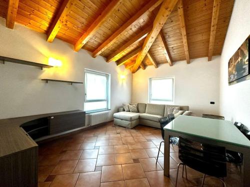 Urban Oasis Appartamento vicinanze Como 15km — 4-Star Luxury Hotel in Cantu, Italy