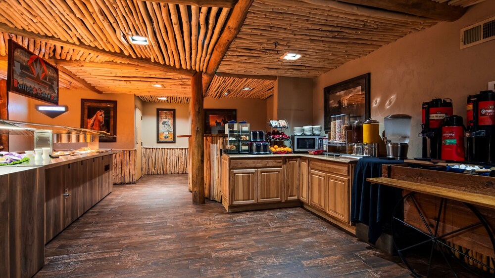 Best Western Plus Saddleback Inn & Conference Center - photo 39