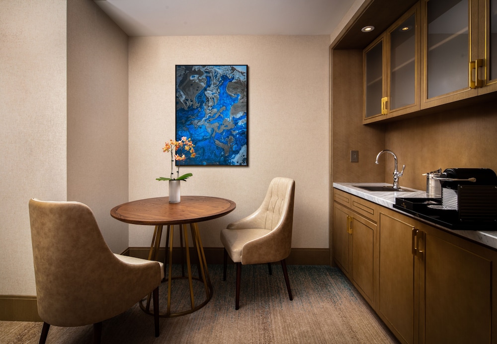 Blossom Hotel Houston Curio Collection by Hilton - photo 44