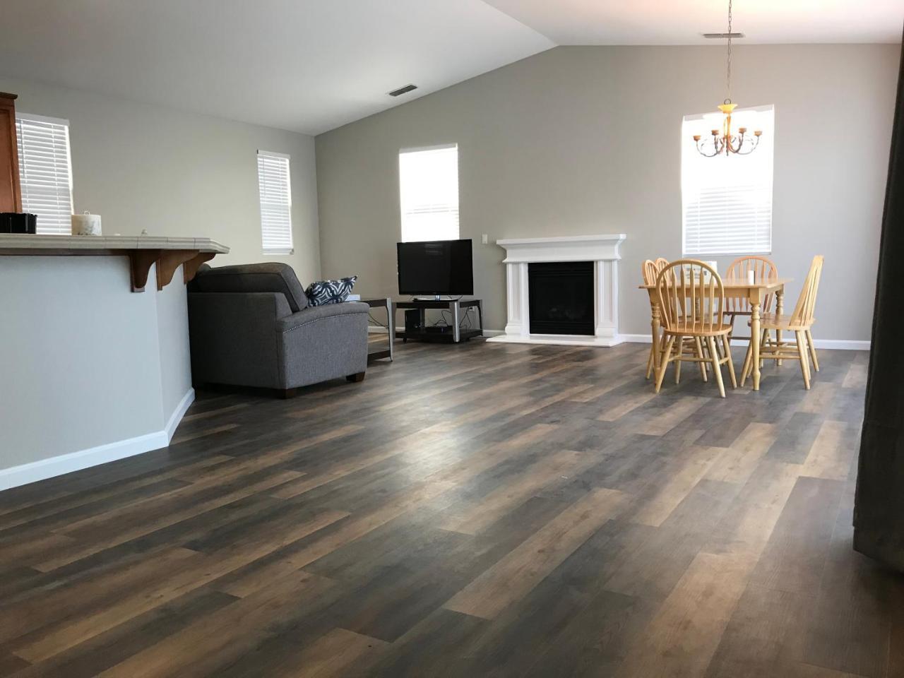 Spacious 3BD 2BA ideal for families in Santa Rosa, United States