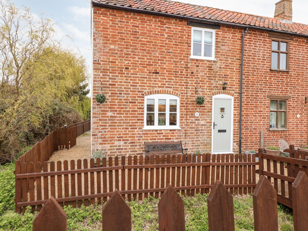 Holly Cottage — 4-Star Luxury Hotel in Norwich, United Kingdom
