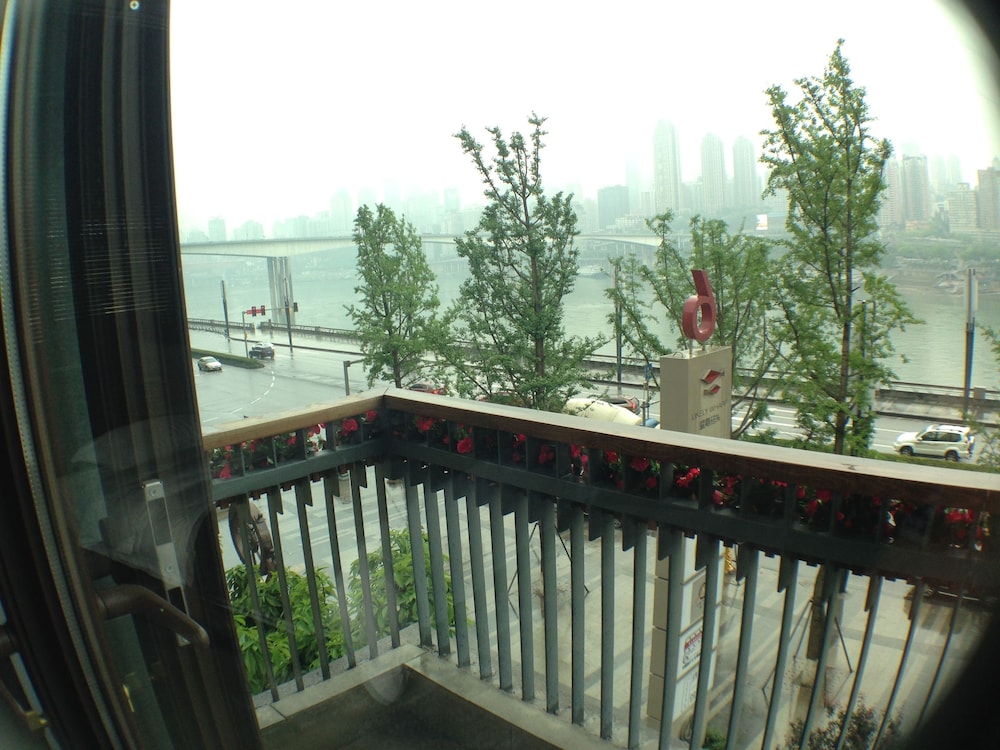 Air Hotel - carbon neutral hotel in Chongqing