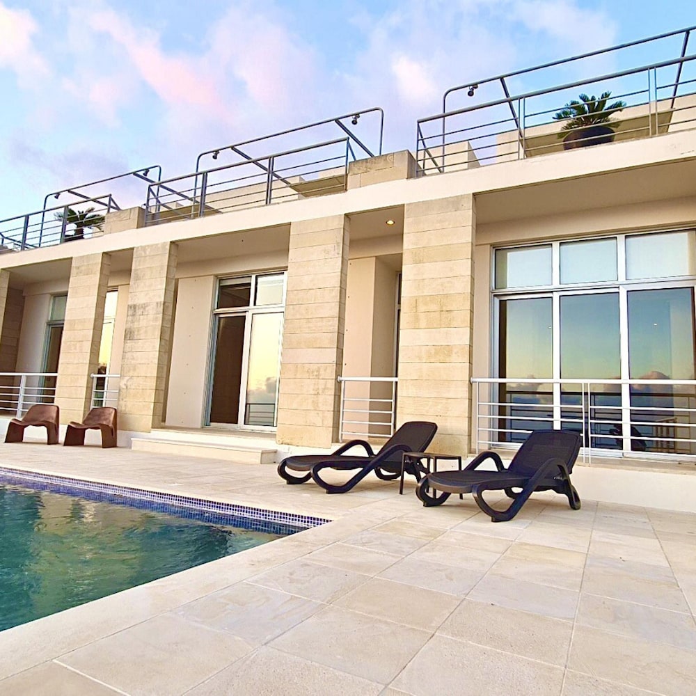 95 1 TLA Stay Sunset Grand Palazzo in Tala, Cyprus