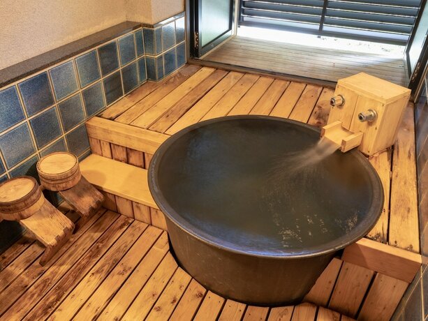 Shefs - carbon neutral hotel in Nagato