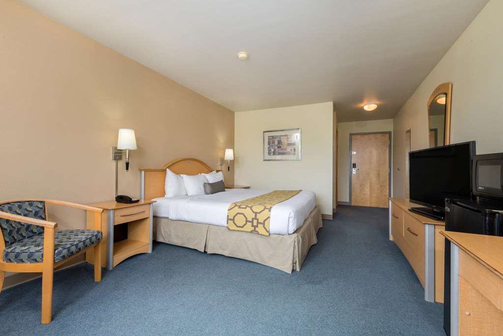 Baymont by Wyndham Noblesville - photo 11