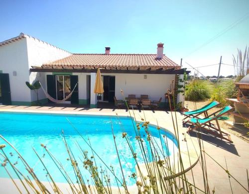 Casa Koala Lovely villa with pool — 4-Star Luxury Hotel in Aljezur, Portugal