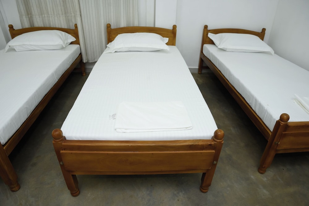 Colombo Mount Hostel — Dehiwala-Mount Lavinia — photo 2