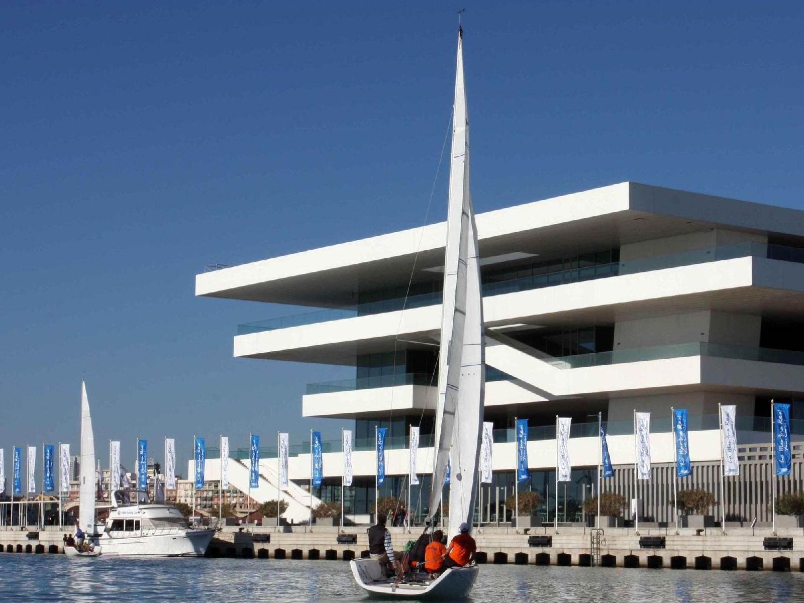 Piso Moderno Cerca De La Playa Malvarrosa — Valencia