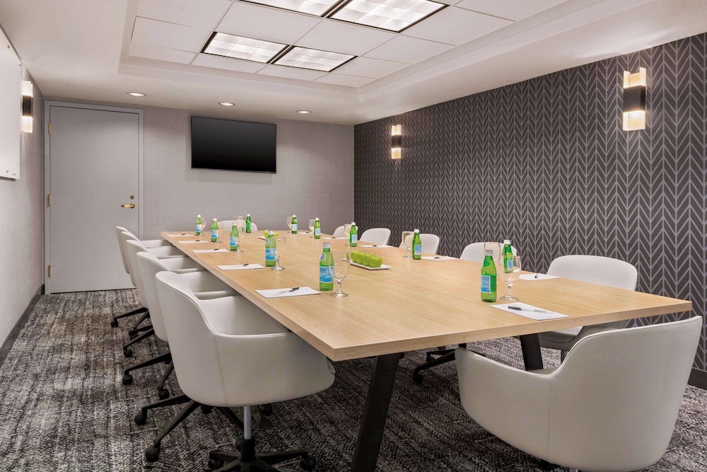 Radisson Hotel Sunnyvale Silicon Valley - photo 28