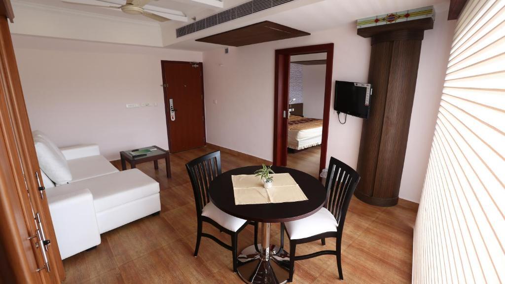Pearl Royal International — 4-Star Luxury Hotel in Idukki, India