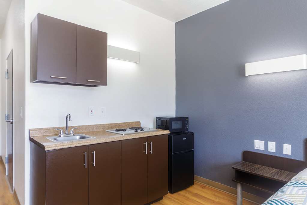 Motel 6 Laredo TX Airport - photo 6