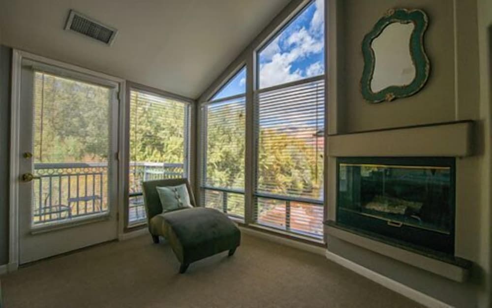 The Inn Above Oak Creek - photo 50