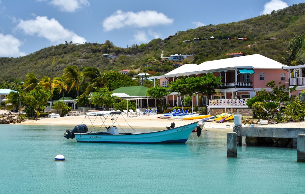 Catamaran Hotel Marina — Falmouth