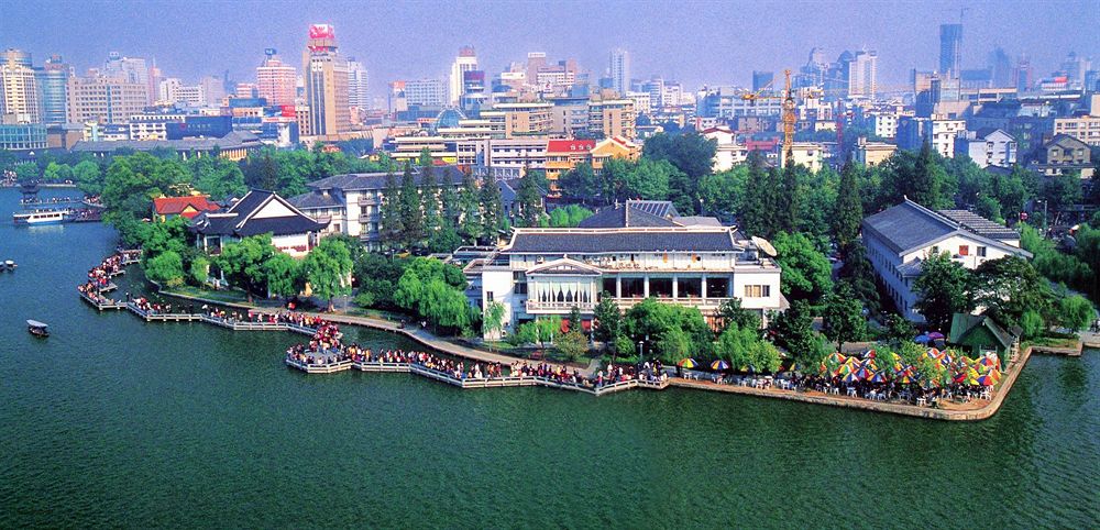 Hangzhou Dahua Hotel — 4-Star Luxury Hotel in Hangzhou, People's Republic of China