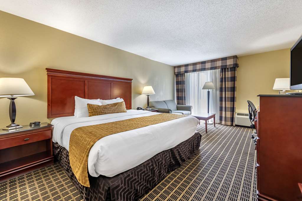 Best Western Plus Bridgeport Inn - photo 30