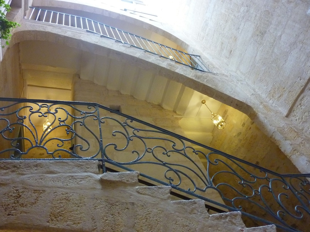 L'Invitation au Voyage — 4-Star Luxury Hotel in Bordeaux, France