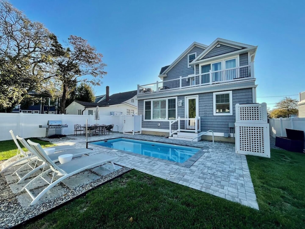 Lake Avenue 77 in Rehoboth Beach, United States