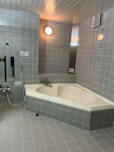 Hotel Retreat — Sado
