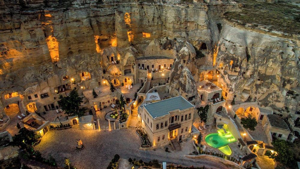 Yunak Evleri Cappadocia - carbon neutral hotel in Uerguep