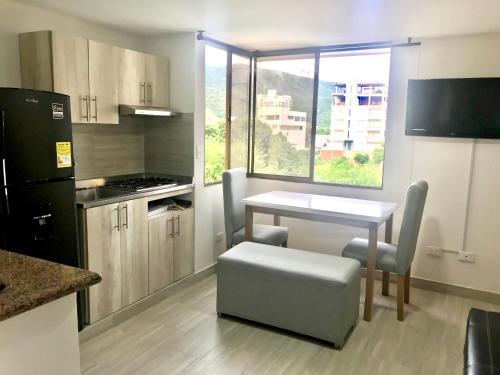 Caribbean Venture Apto 303 Rodadero Santa Marta — 4-Star Luxury Hotel in Santa Marta, Colombia
