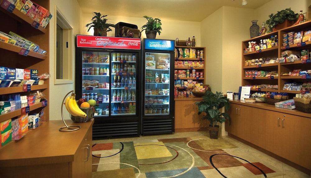 Candlewood Suites Burlington South by IHG - photo 19