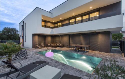 3 Bedroom Amazing Home In Valbandon — 4-Star Luxury Hotel in Valbandon, Croatia