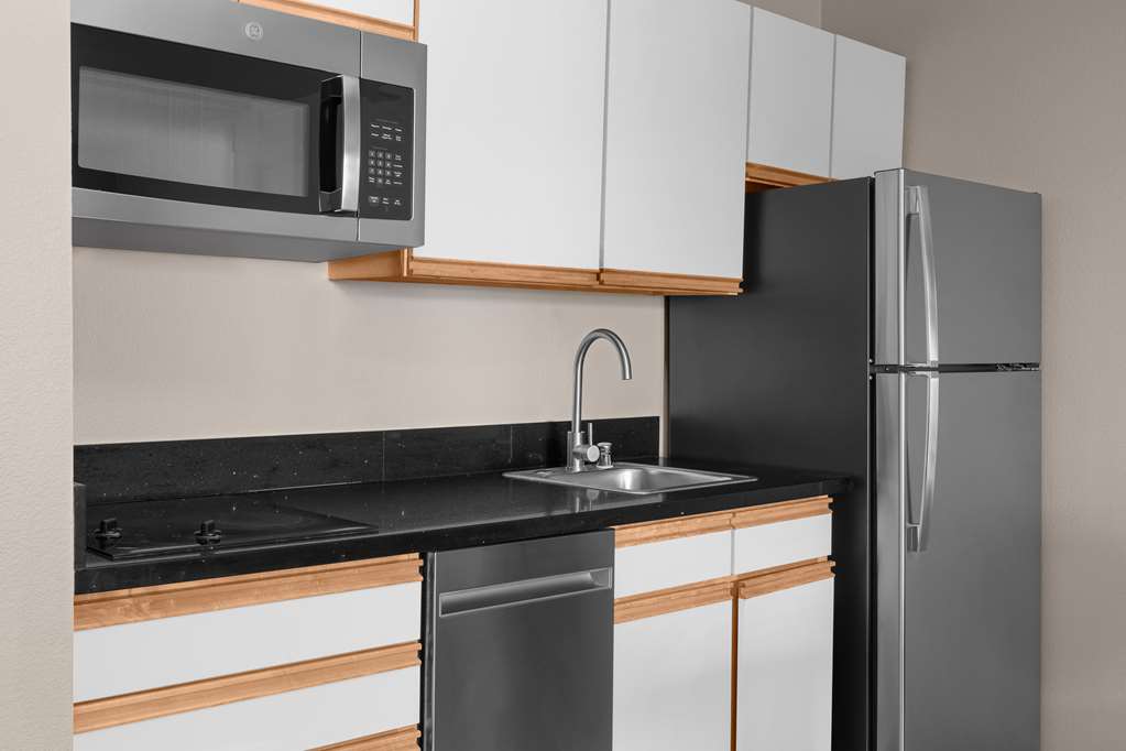 Larkspur Landing Extended Stay Suites Sacramento - photo 6