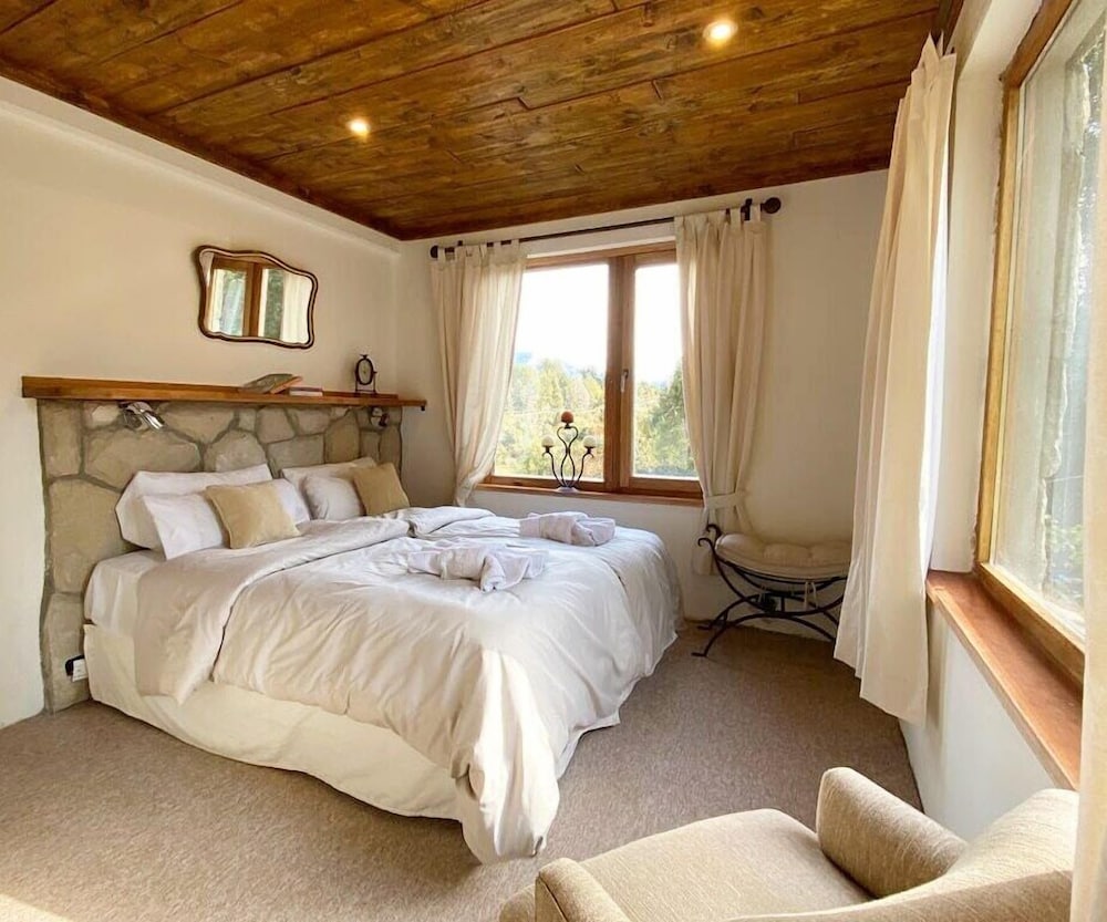 Las Baitas Suites — 4-Star Luxury Hotel in San Carlos De Bariloche, Argentina